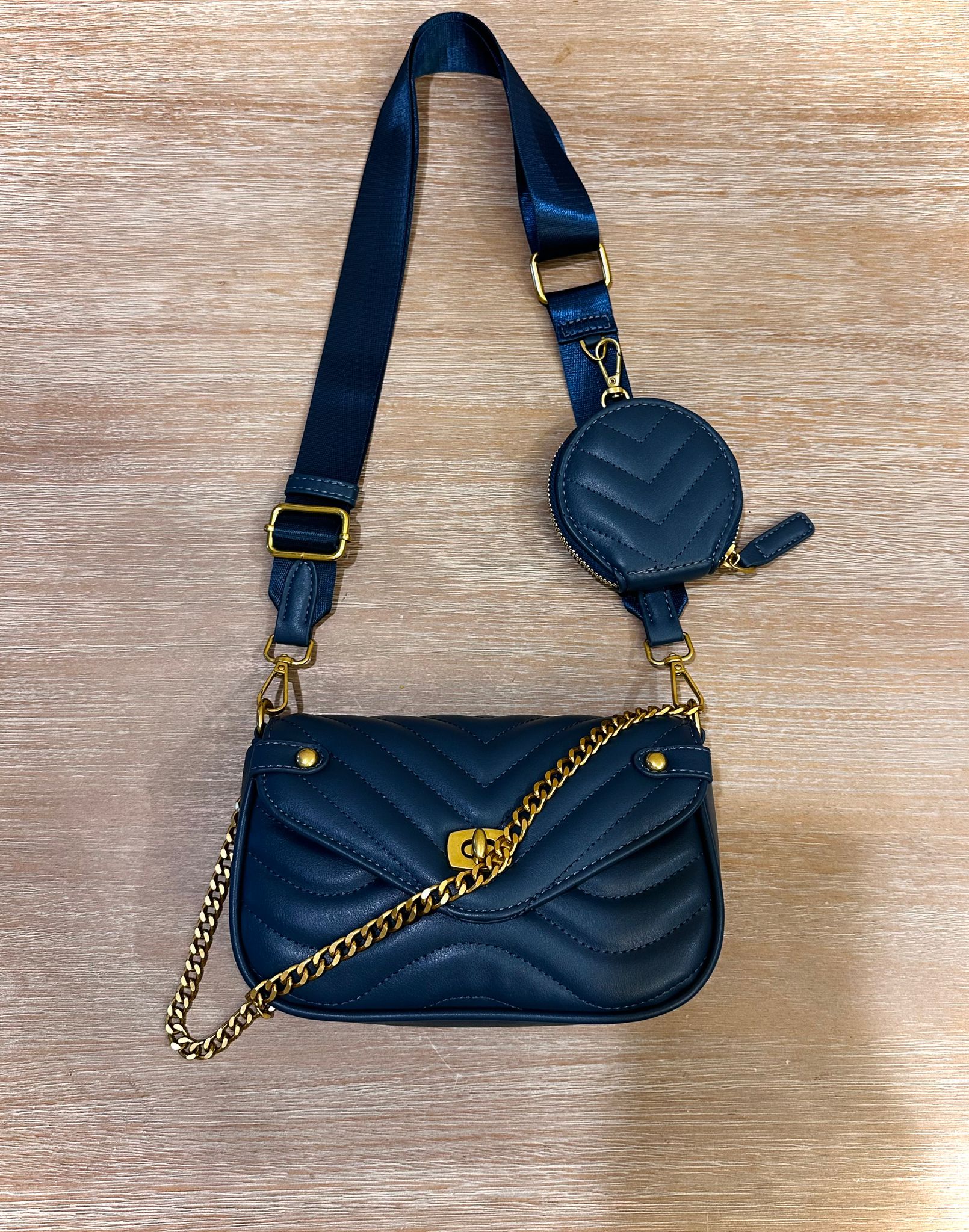 Trend Set Quilted Crossbody Bag